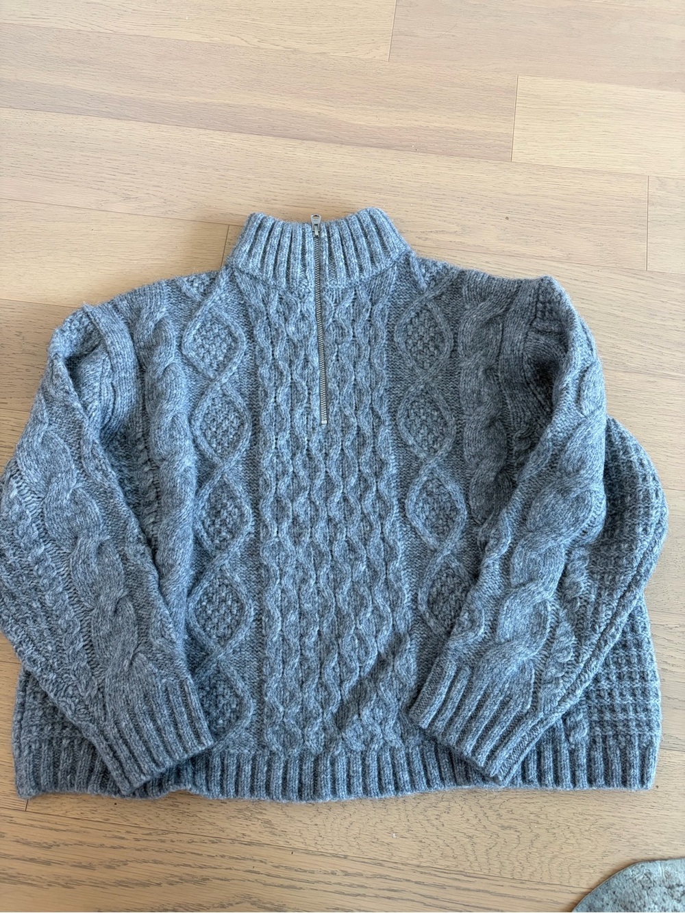 Jenni Kayne Sweater - Picture 2 of 4